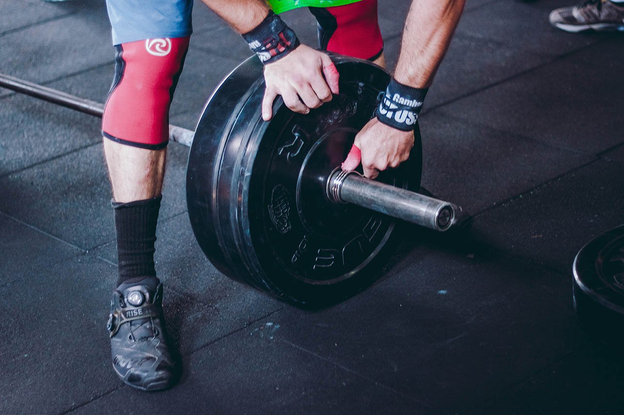 TOVIKI Rodilleras Menisco y Ligamento Deportiva Ajustable Rodillera de  Neopreno con Silicona Rodillera Crossfit para Artritis Desgarro de Menisco